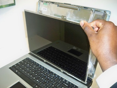How to Repair a Laptop Screen