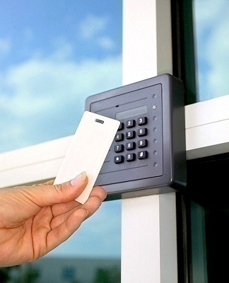 How a Magnetic Card Reader Works
