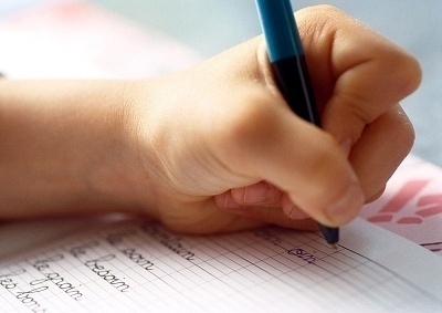 What Causes Left Handedness?