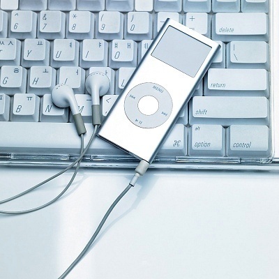 How Do I Download Music Onto an MP3 Player?